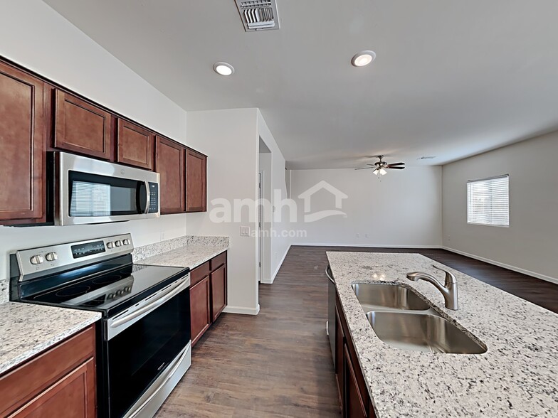 Building Photo - 6426 E Boldin Dr