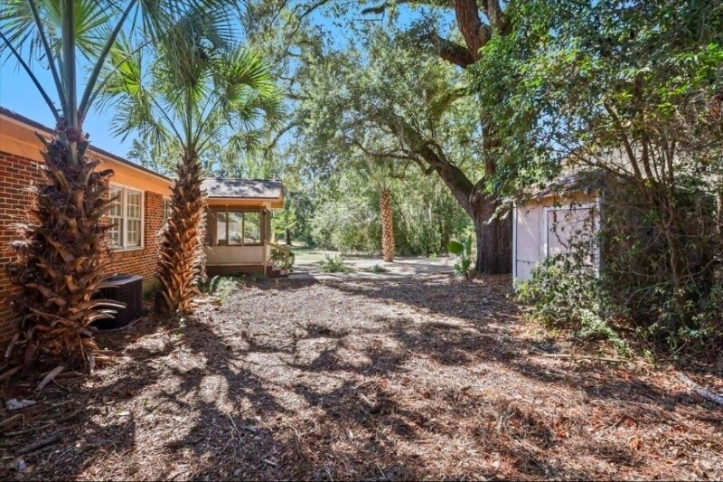 Building Photo - 106 Dixie Dr