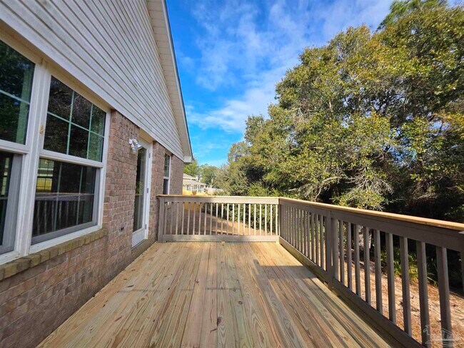 Building Photo - 6204 Pomeral Summit St