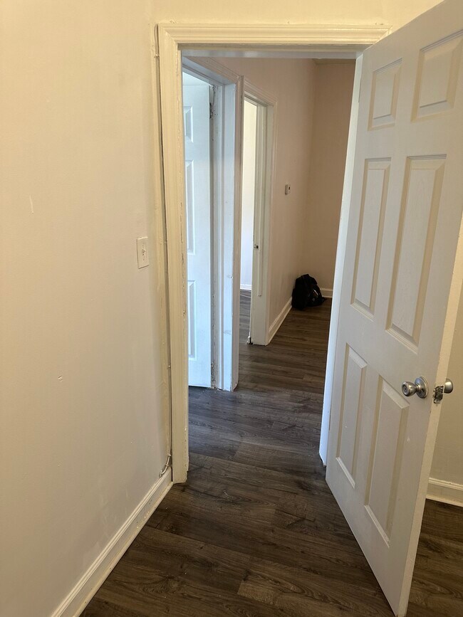 Building Photo - 53 Terhune Ave