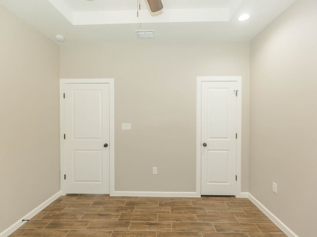 Building Photo - 477 Arboleda Ln