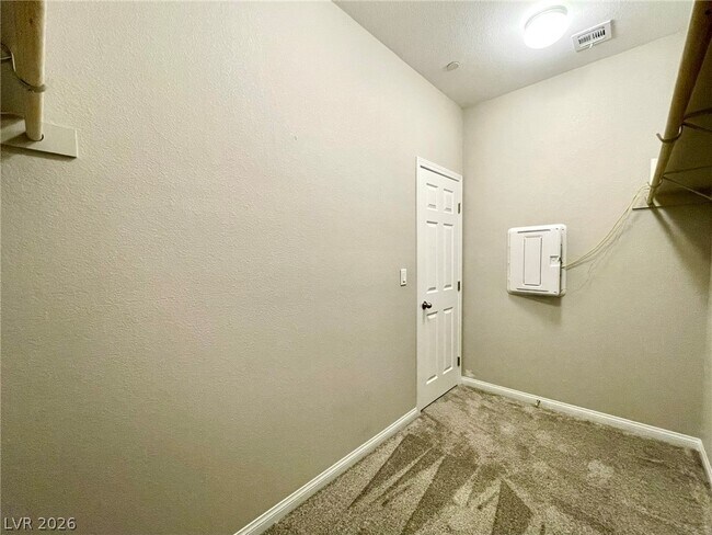 Building Photo - 702 Cottonwood Hl Pl