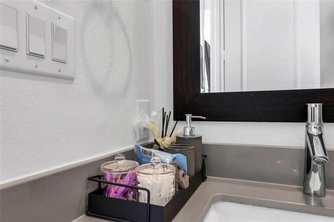 Building Photo - 4128 Willowbend Blvd