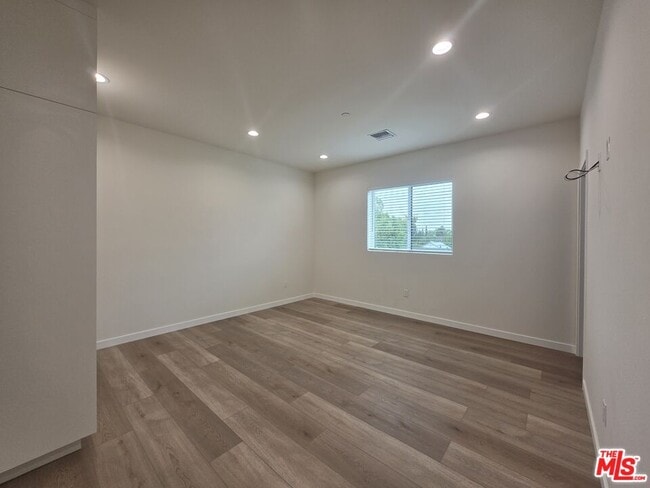 Building Photo - 6748 Ben Ave