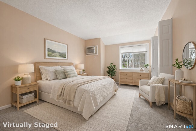 Building Photo - 92 Cynthia Ln