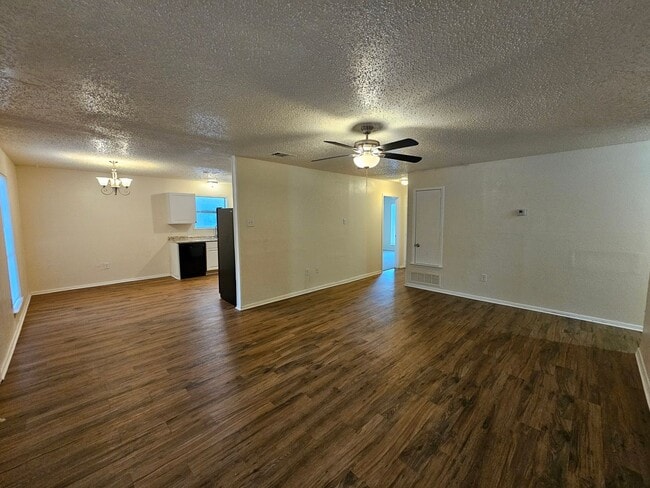 Building Photo - 110 Muleta Dr