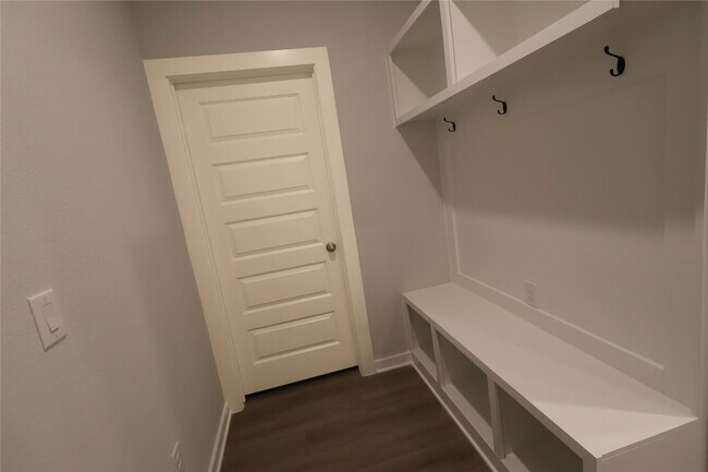 Building Photo - 8506 Blueberry Ash St