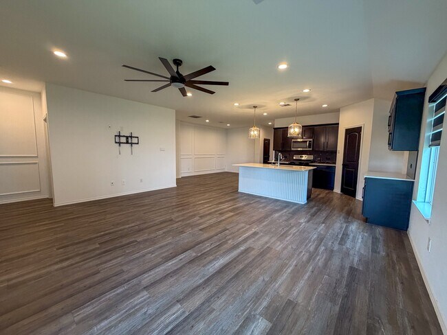 Building Photo - 3101 Emerald Ocean Dr