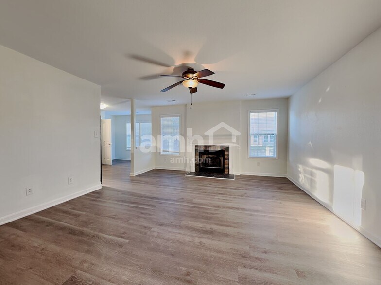 Building Photo - 13104 Young Fawn Ct