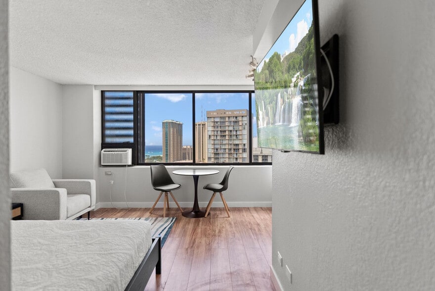 Building Photo - 444 Niu St