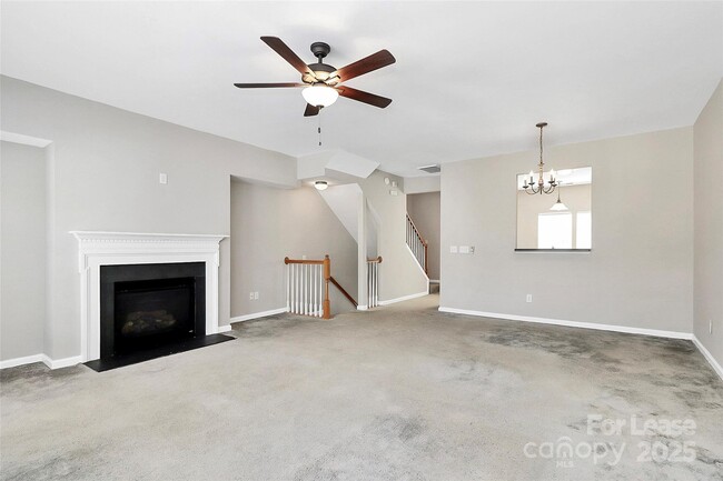 Building Photo - 12847 Bullock Greenway Blvd