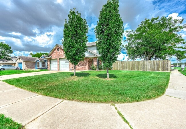 Building Photo - 20502 Cocoplum Dr