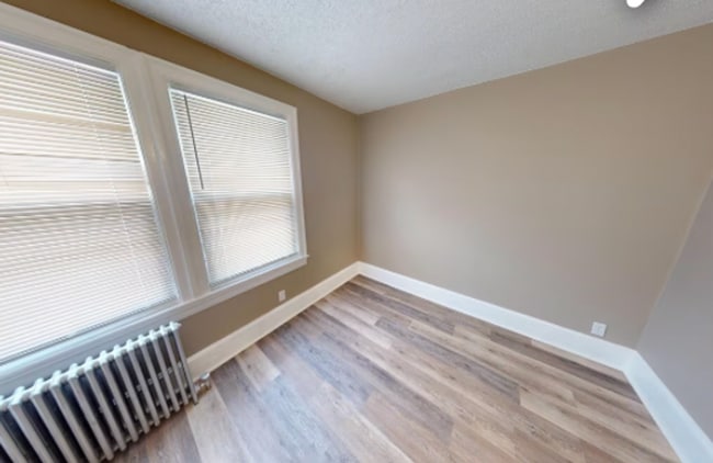 Building Photo - Renovated Twin Home Now Available for Immediate Move In