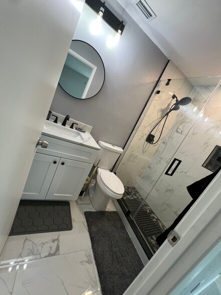 Building Photo - 1249 Joplin Ave NW