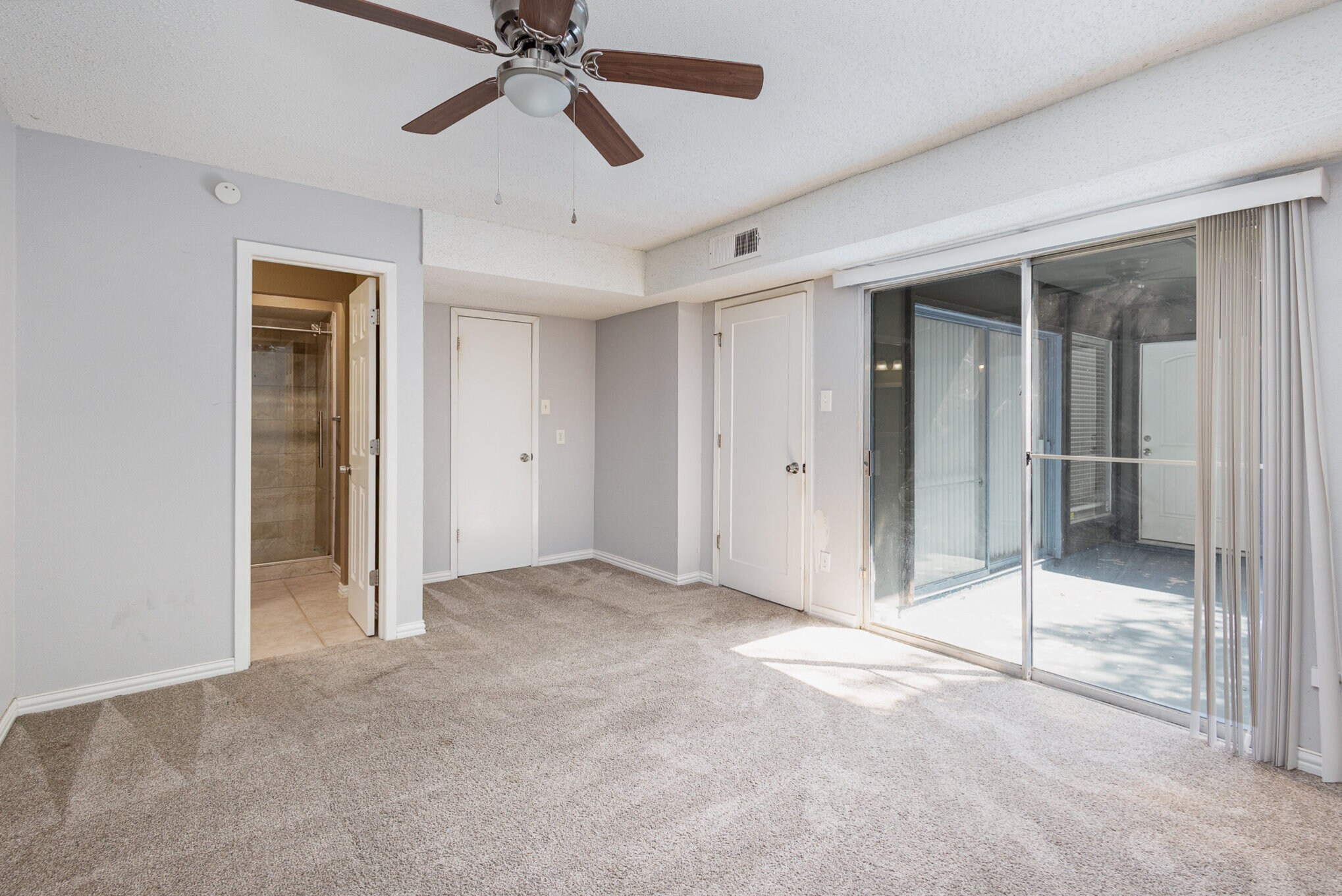 Building Photo - 4665 Country Creek Dr