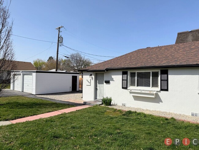 Building Photo - 2544-2548 S 200 E