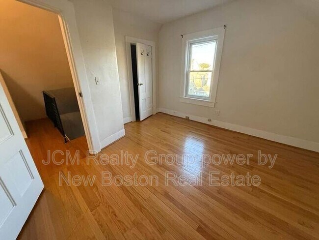 Building Photo - 51 Ashland St