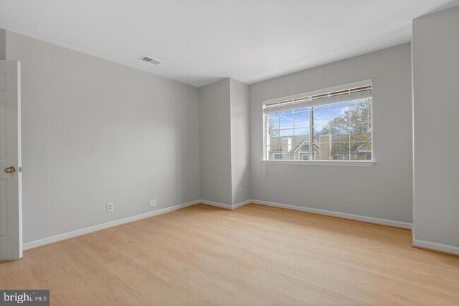 Building Photo - 5705 Chapman Mill Dr