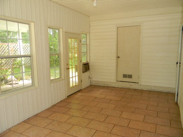 Building Photo - Close to Everything in the City of Valdosta