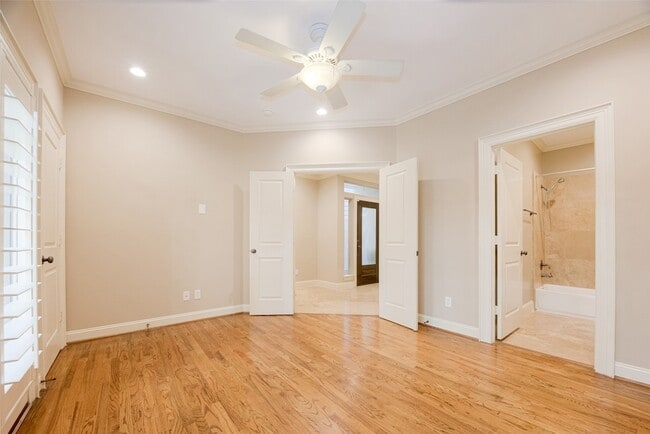 Building Photo - 232 Detering St