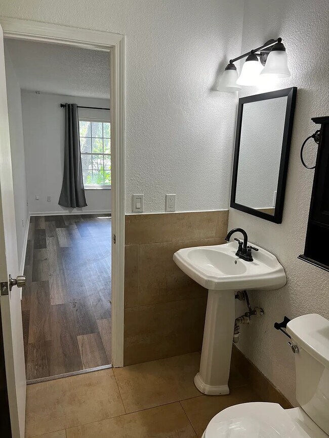 Building Photo - 2146 Golden Isle Ct