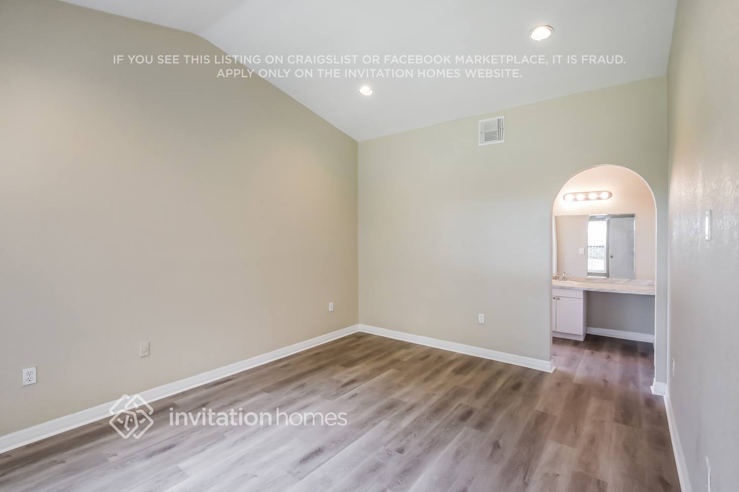 Building Photo - 211 NW 187th Ave