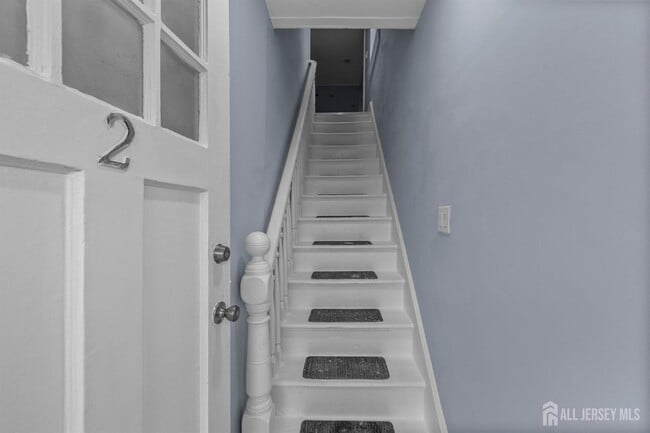 Building Photo - 6 1st Ave