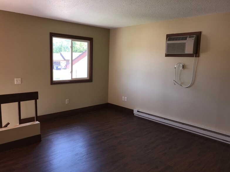 Building Photo - 3224 29th Ct S