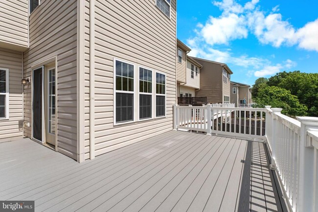 Building Photo - 7258 Mockingbird Cir