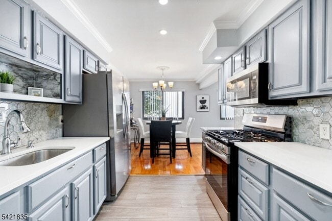 Building Photo - 401 US-22