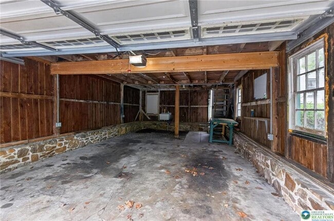 Building Photo - 5686 Cetronia Rd