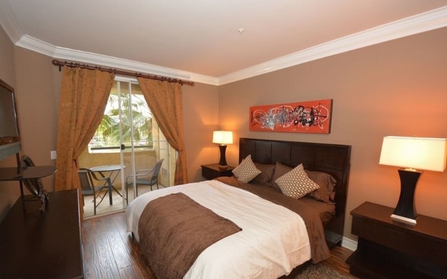 Building Photo - 4015 Crown Point Dr