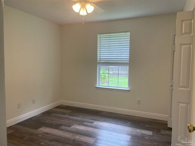 Building Photo - 1797 Cedrus Ln