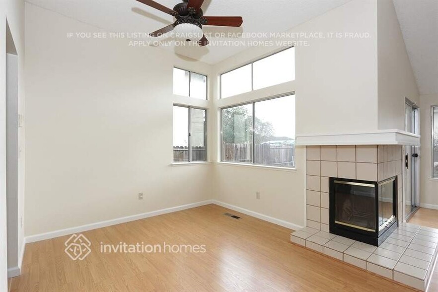Building Photo - 870 Stoneridge Cir