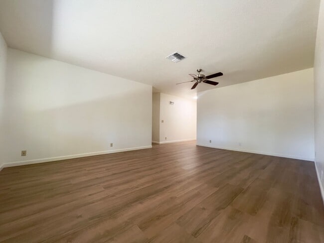 Building Photo - 6956 Meadow Wood Trail