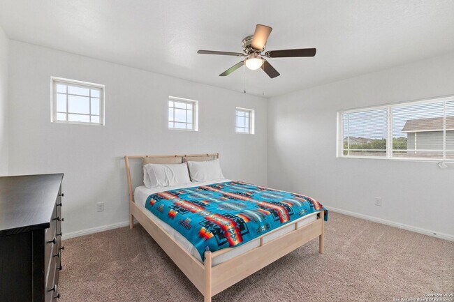 Building Photo - 4 Bedroom/2.5 Bathroom Tribute Ranch Subdi...