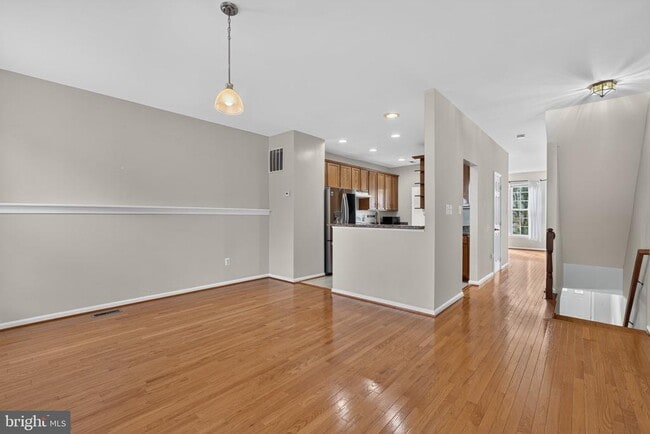 Building Photo - 5950 Ians Way