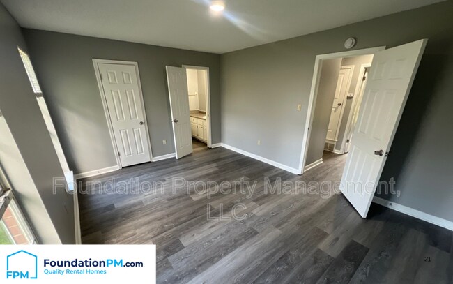 Building Photo - 7083 Gleneagles Dr