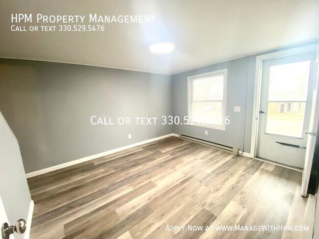 Building Photo - 1021 Pittsburgh Ave NW-