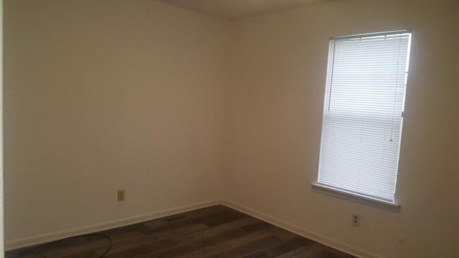 Building Photo - 2037 A Hertiage Ln, Milan TN 38358