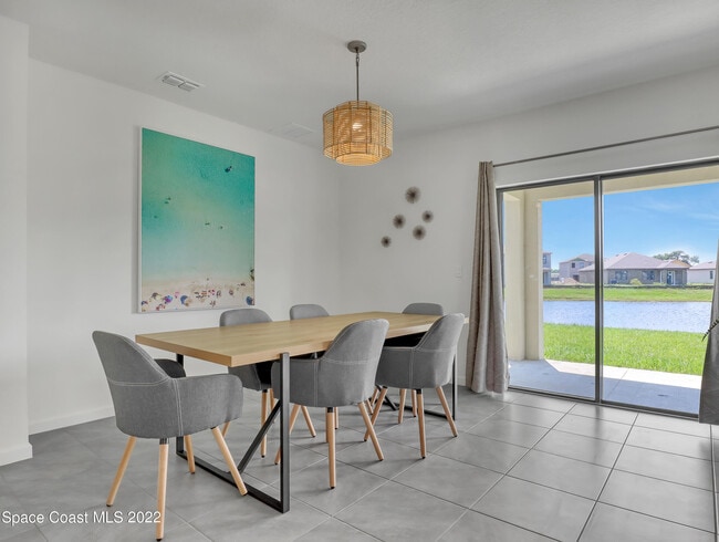 Building Photo - 7418 Tourmaline Dr