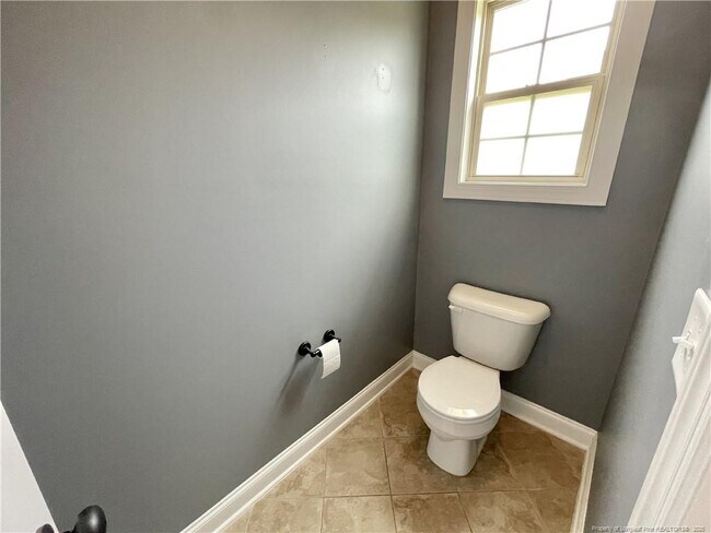 Building Photo - 4033 Hunting Path Dr