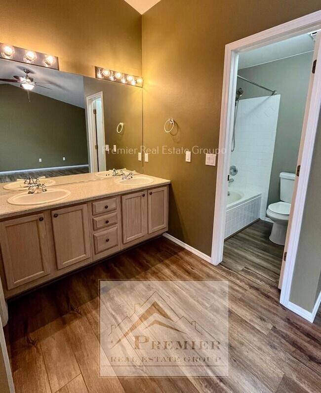 Building Photo - 6973 Los Reyes Cir