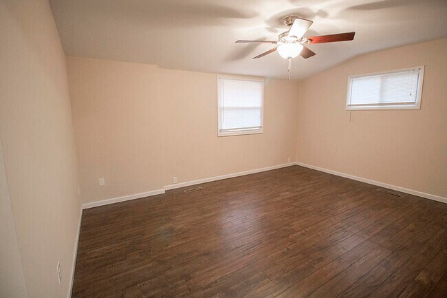 Building Photo - 2202 Concordia Dr