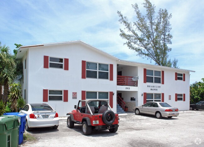 Building Photo - Briarcliff Manor