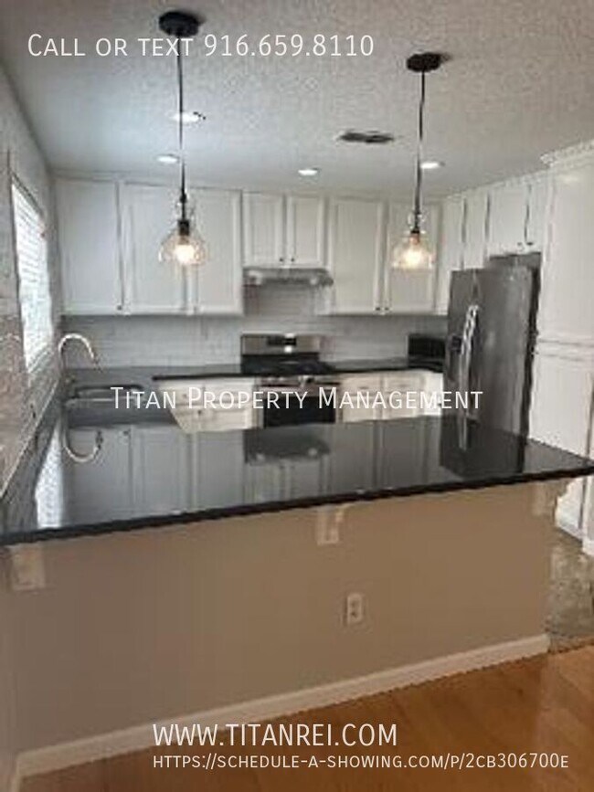 Building Photo - 200 Scepter Ct