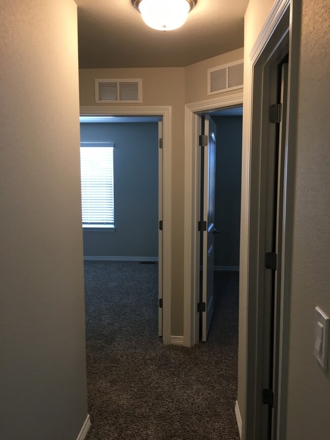 Building Photo - 11125 Rockcastle Dr