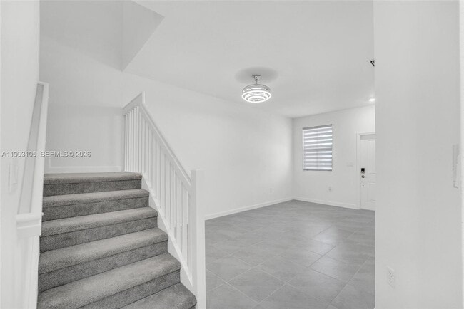 Building Photo - 2425 SE 28th Dr