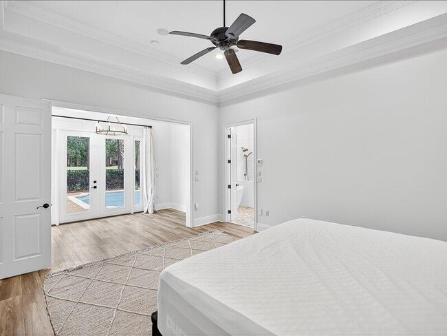 Building Photo - 3161 Club Dr