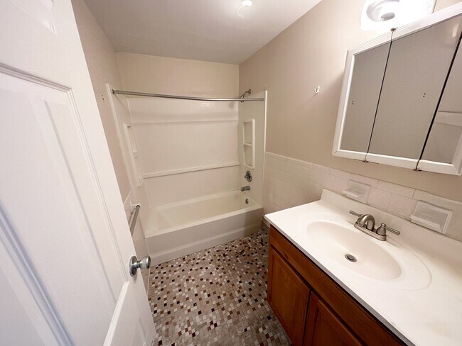 Building Photo - 1078C Mount Hope Ave